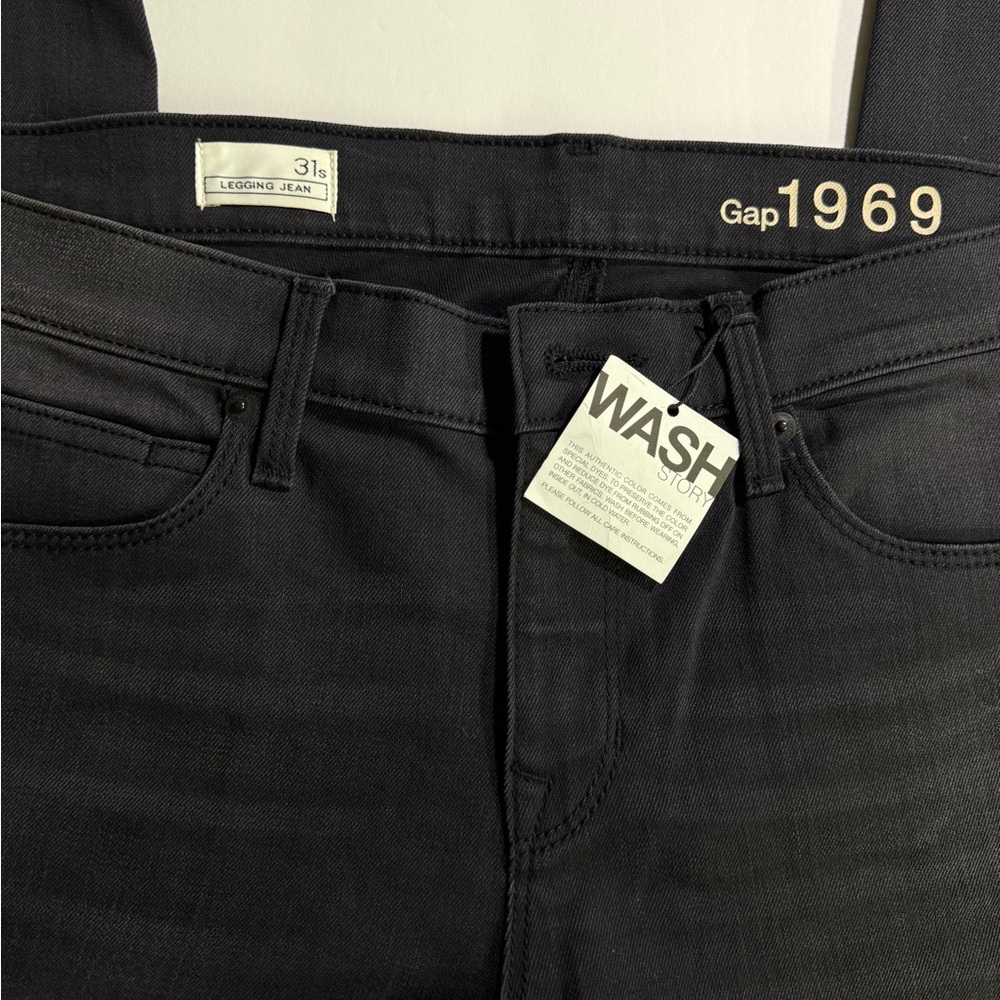NWT Gap Women’s  Black  Jeans